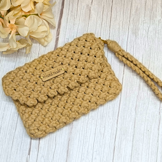 SandyMandy - Macrame Clutch