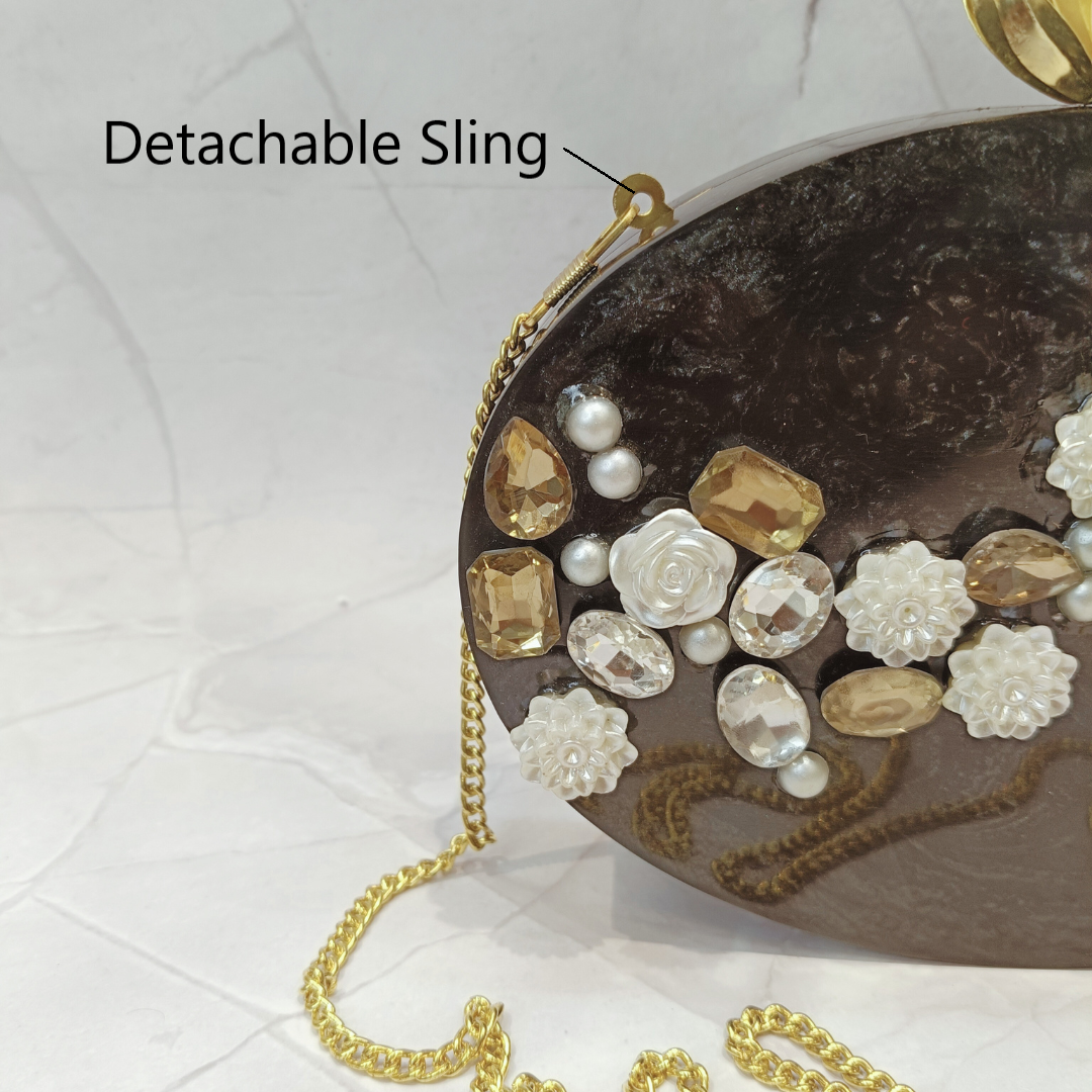 Black Allure Éclat Clutch